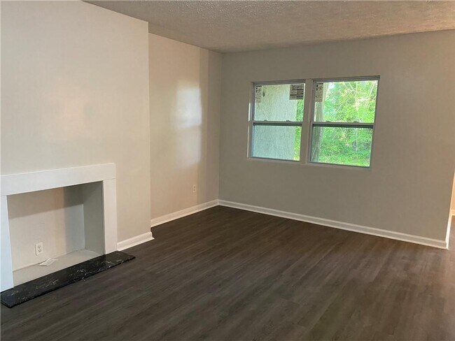 Photo - 3575 Oakvale Rd Unit 101