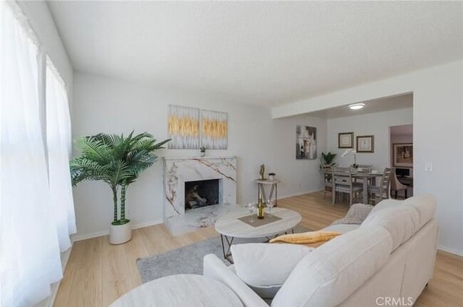Photo - 16220 McKinley Ave