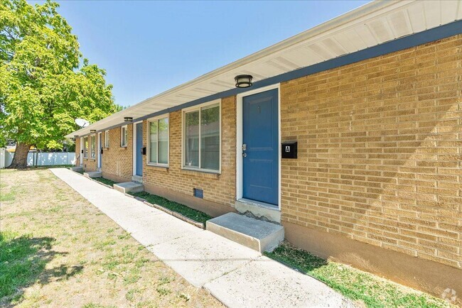 Building Photo - 343 E Lambourne Ave Rental