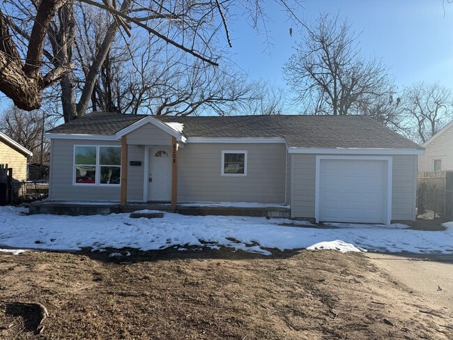 Building Photo - 6208 NW 34th St