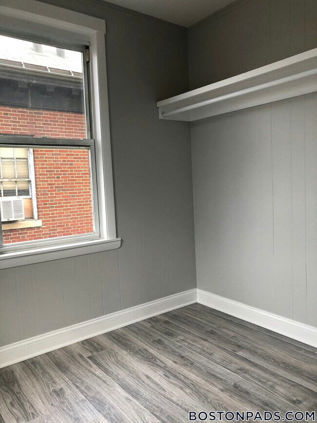 Photo - 143 London St Unit 2