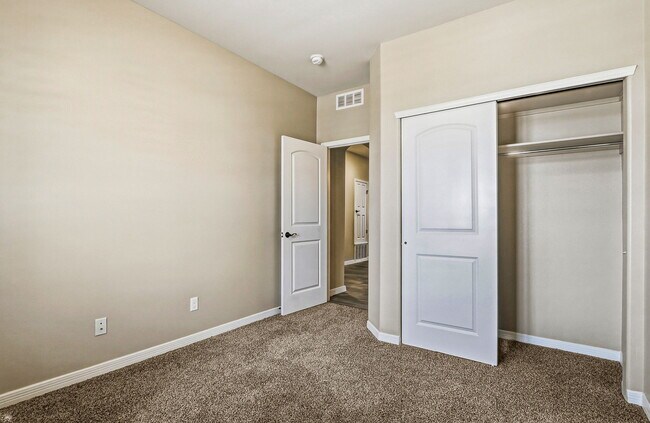 Photo - 2157 Honour Point Pl