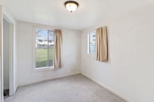 Photo - 2 Bed 1 Bath - Harbor Views - Pet Friendly - NAS Whidbey
