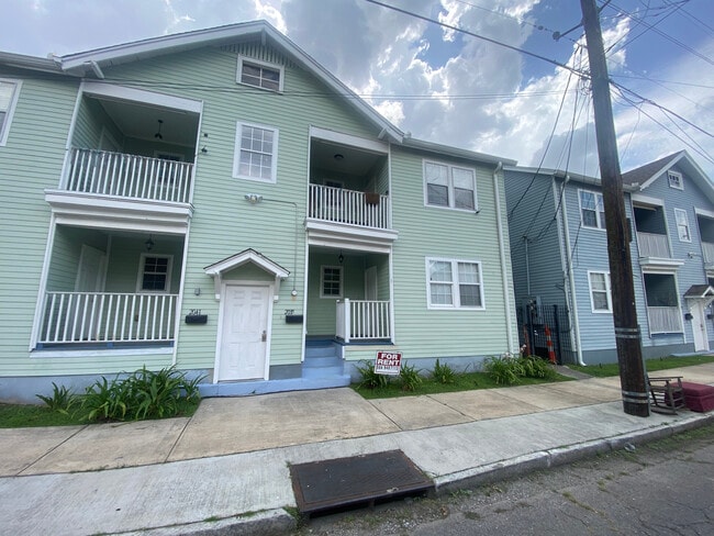 Photo - 2035 Amelia St Apartments Unit 2035