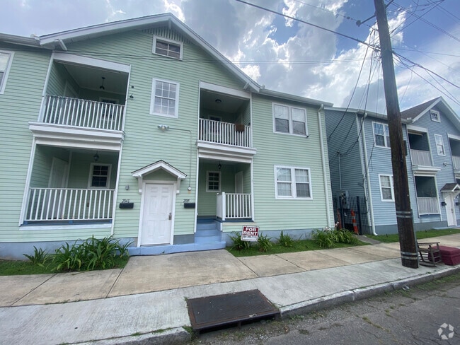 Building Photo - 2035 Amelia St Unit 2035 Rental