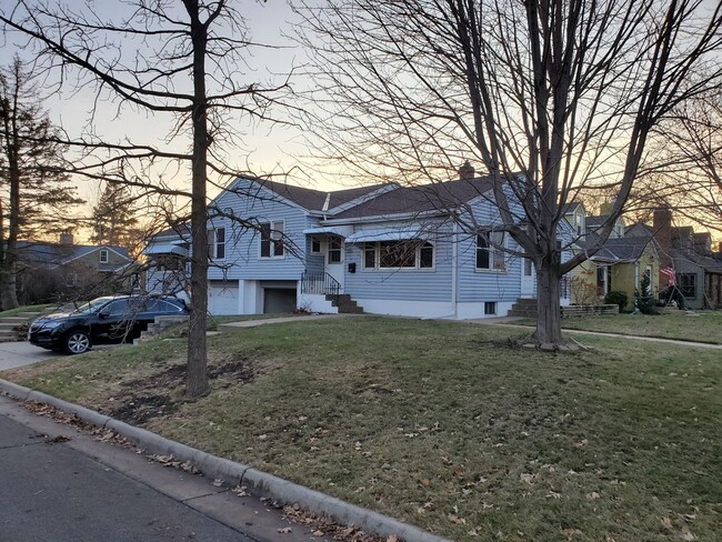 Photo - 1521-1525 Oxford St North Unidad 1525