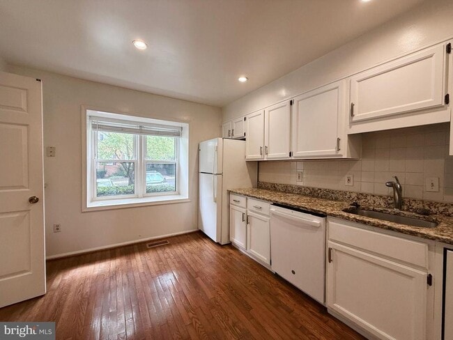 Photo - 10240 Arizona Cir
