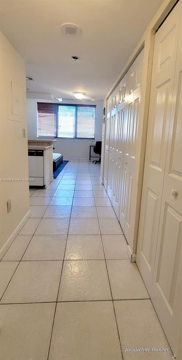 Photo - 540 Brickell Key Dr Unit 307