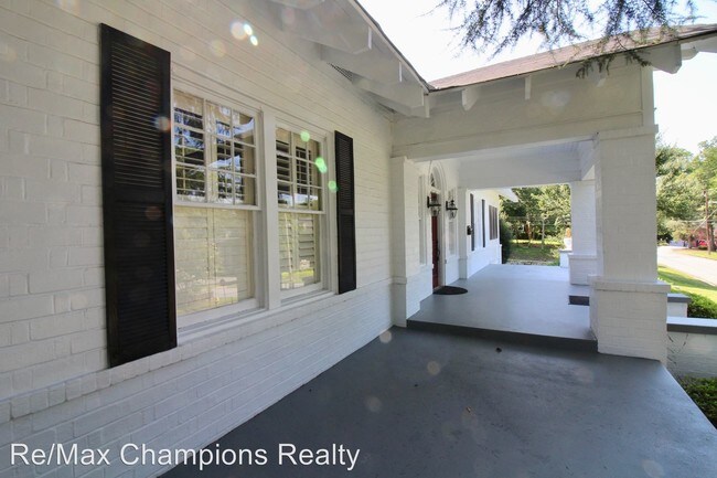 Photo - 5 br, 3 bath House - 1302 Munro Ave