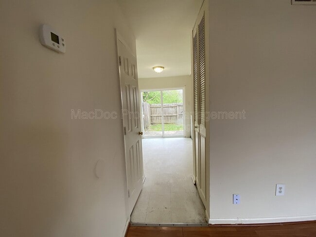 Photo - 809 Denton Cir