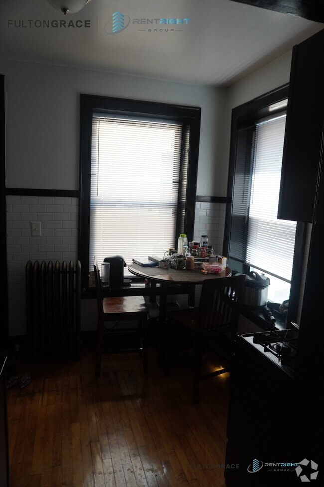 Building Photo - 1248-60 W Devon Rental