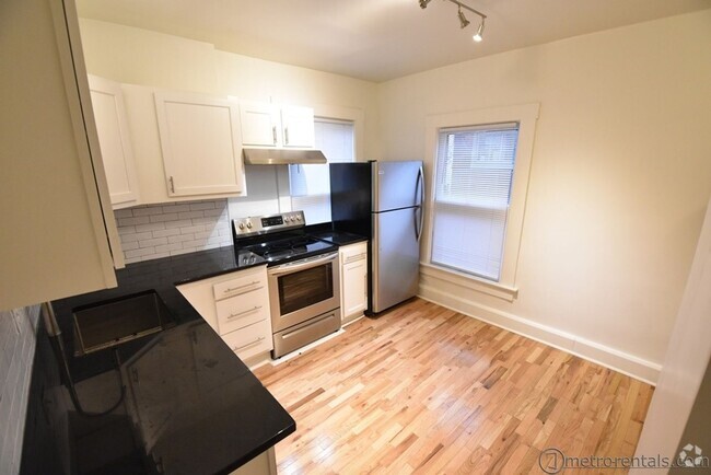 Building Photo - 834-836 S Third Unit 836 S Third Rental
