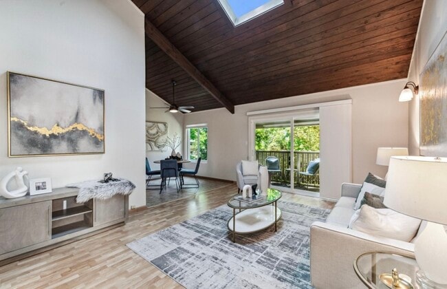 Building Photo - 2724 Oak Rd Unit 119