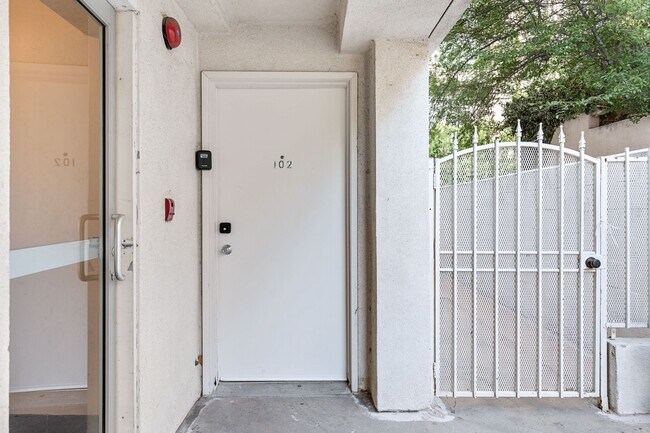Photo - 10777 Ashton Ave Unit Single Room 3 - 3