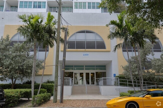 Building Photo - 2200 NE 4th Ave Unit 904 Rental