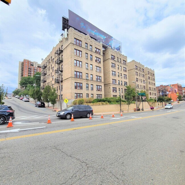 Photo - 3315 Pleasant Ave