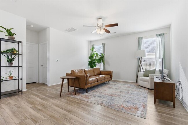 Photo - 10411 Choctaw Print Wy