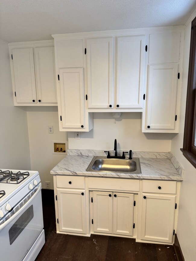Photo - 1021 Charles Ave Unit 2