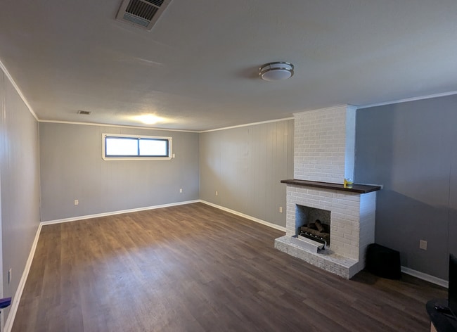 Photo - 8146 S Laredo Ave