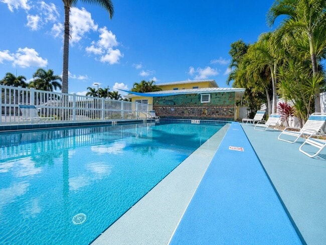 Photo - Bradenton Palms