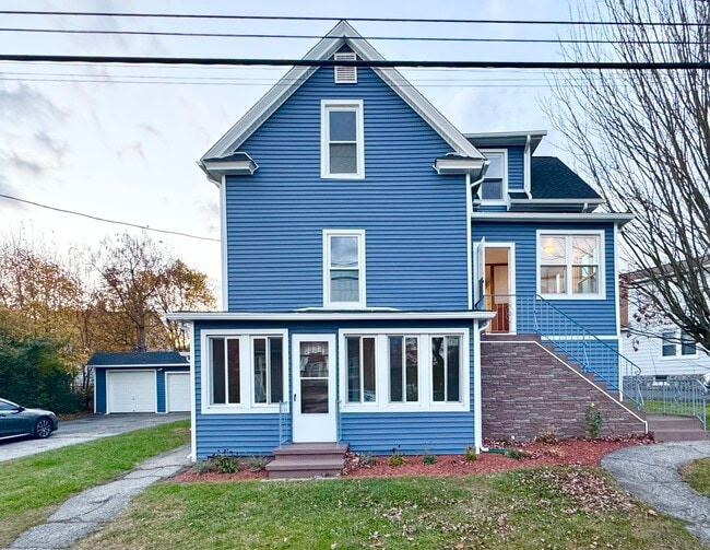 Building Photo - 54 New Haven Ave Unit 3rd floor