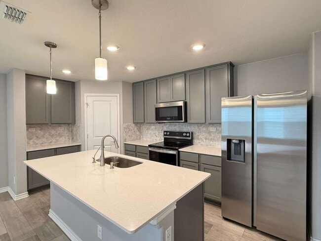 Photo - 323 Deer Crest Dr