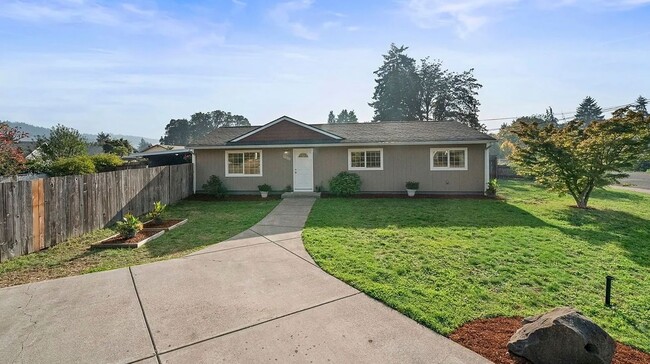 Building Photo - Beautiful Home on Corner Lot