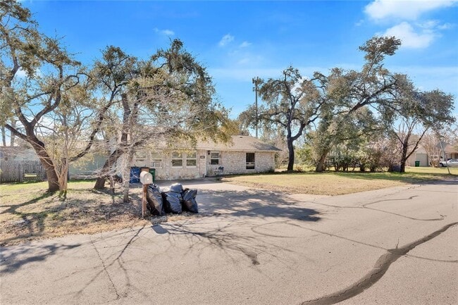 Photo - 8413 Slant Oak Dr