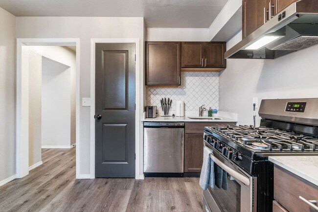 Photo - 1805 S Yakima Ave Unit ID1045869P