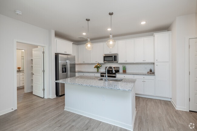 2BR, 2BA - 1,116SF - The Jubilee - Kitchen - Rockwell Place