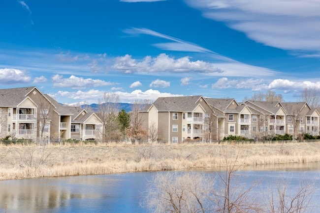 Stonebridge at Twin Peaks | Longmont, Co. Apartments - Stonebridge at Twin Peaks Apartments