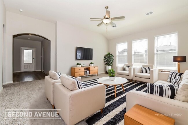 Photo - 2005 Erlinda Dr