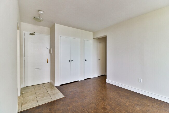 Photo - 50 Cambridge Ave Unité 1-Bed