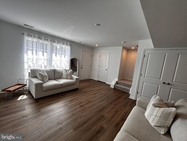 Photo - 220 Gentle Breeze Dr