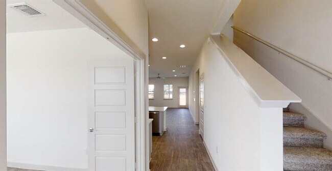 Photo - 3708 Niddry Dr