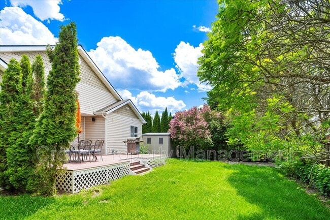 Photo - 102 Buffalo Square Ct