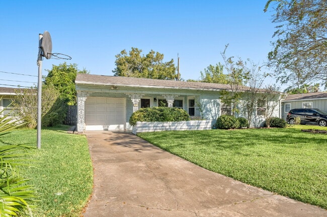 Photo - 108 Bonita Ave