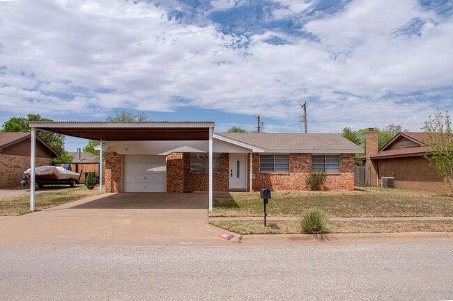 Building Photo - Charming 3-Bedroom in Prime Lubbock Location Rental