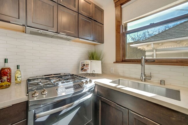 Photo - 2631 Regent St Unidad 2631