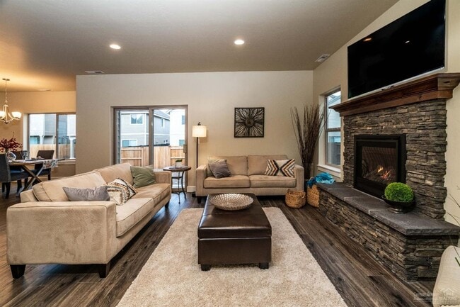 Photo - 20605 SE Slate Ave