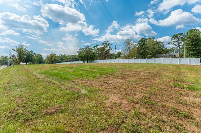 Photo - 523 Landing Ave