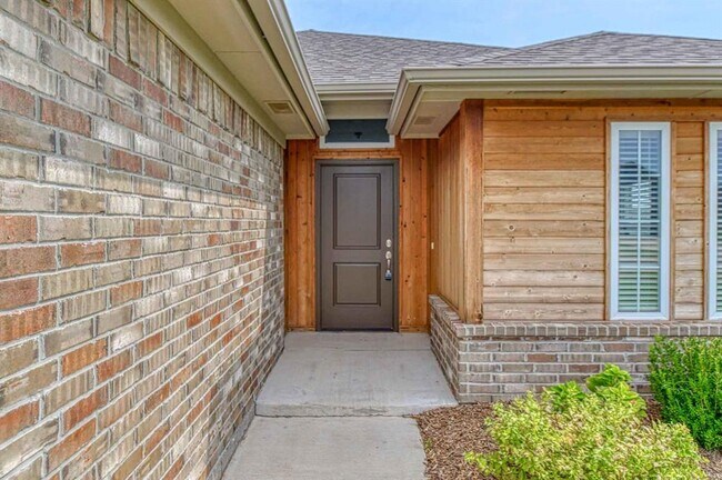 Photo - 8712 Thera Dr