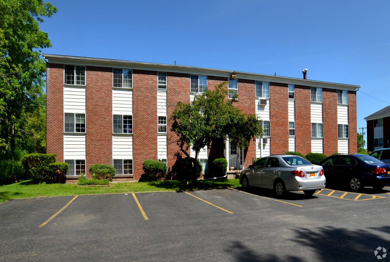 Photo - West Lake Apartments