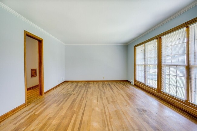 Photo - 3 bedroom, 2 bath Ranch -AVAILABLE AUGUST