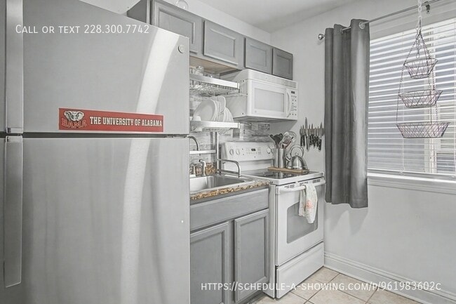 Photo - 1664 Beach Blvd