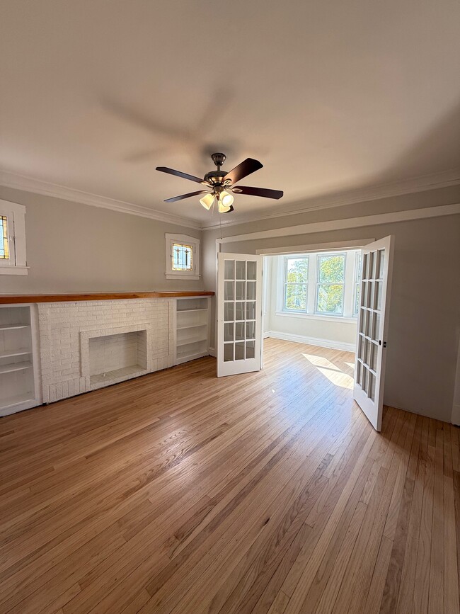 Building Photo - 4301 N Drake Ave Unit 3