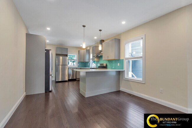 Photo - 161 4th St Unit 1