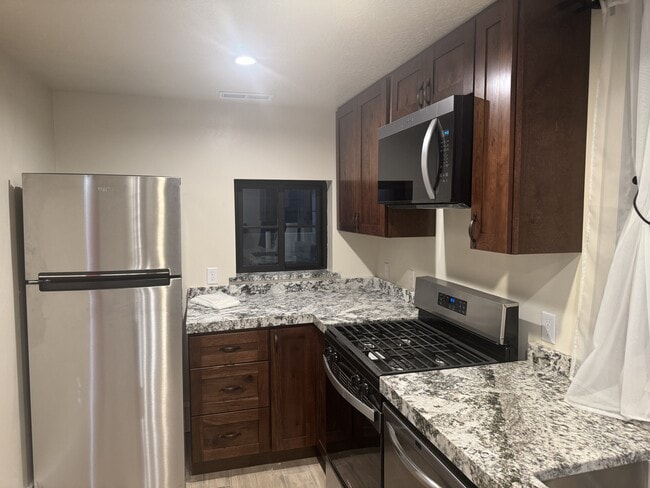 Photo - 4621 Locust Ln E