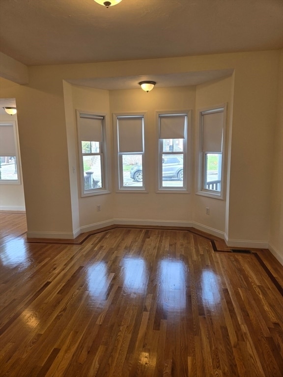 Photo - 569 Adams St