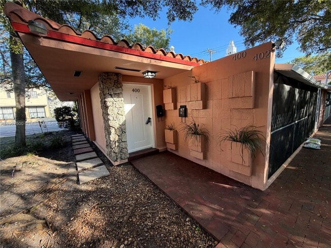 Building Photo - 400 Minorca Ave Unit 1